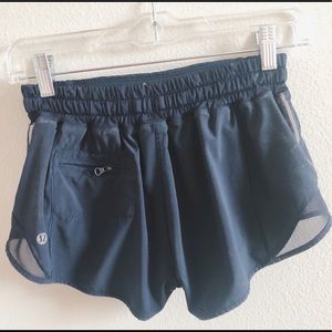 Lululemon Hotty Hot Short II 2.5”